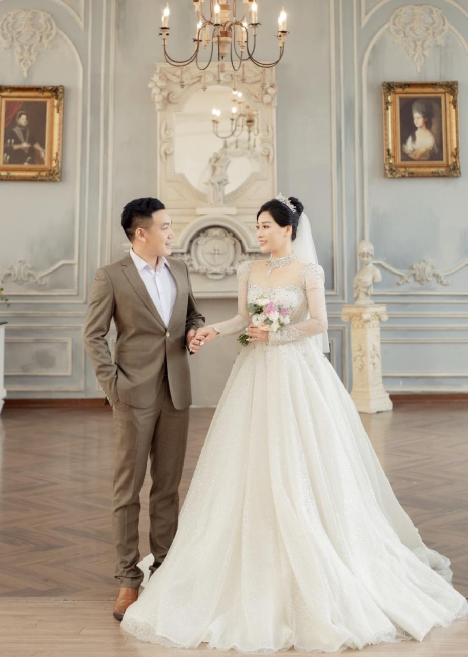 Nhà báo Xuân Nguyên và NSƯT Hương Giang