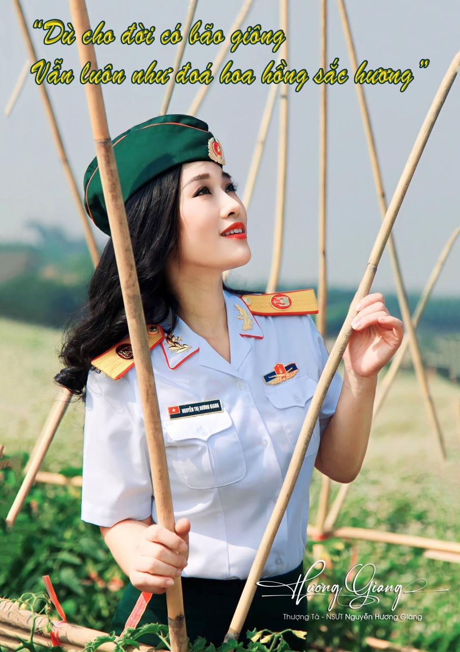 NSƯT Hương Giang