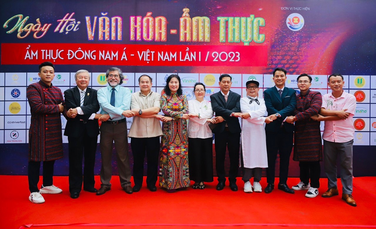 Arnold Đặng Trung Hiếu