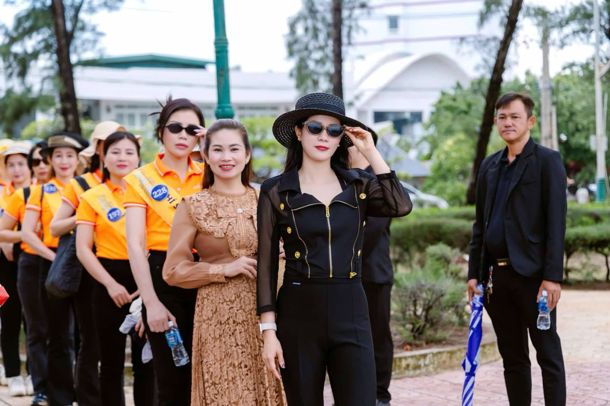 hoa-hau-doanh-nhan-sieu-quoc-gia-2025-7-1748930062.jpg