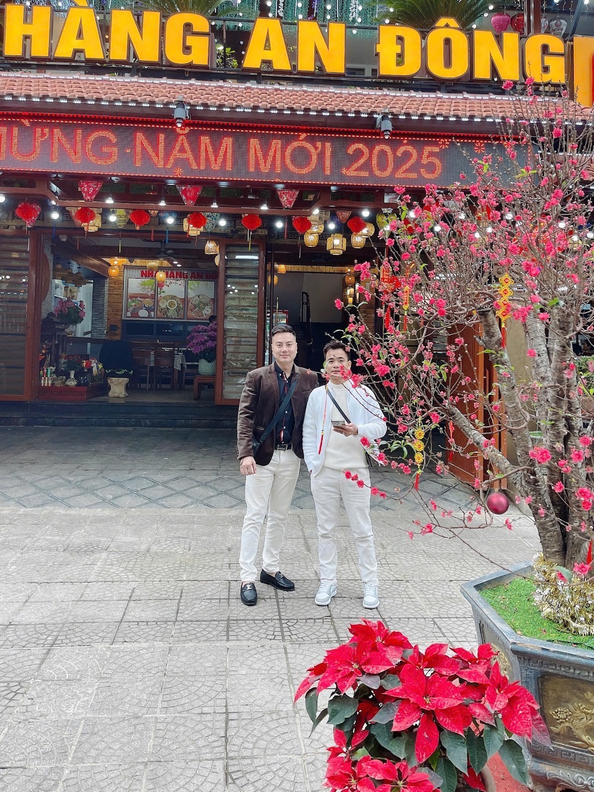 nha-hang-an-dong-lau-cua-song-am-thuc-dong-que-6-1750481939.jpg