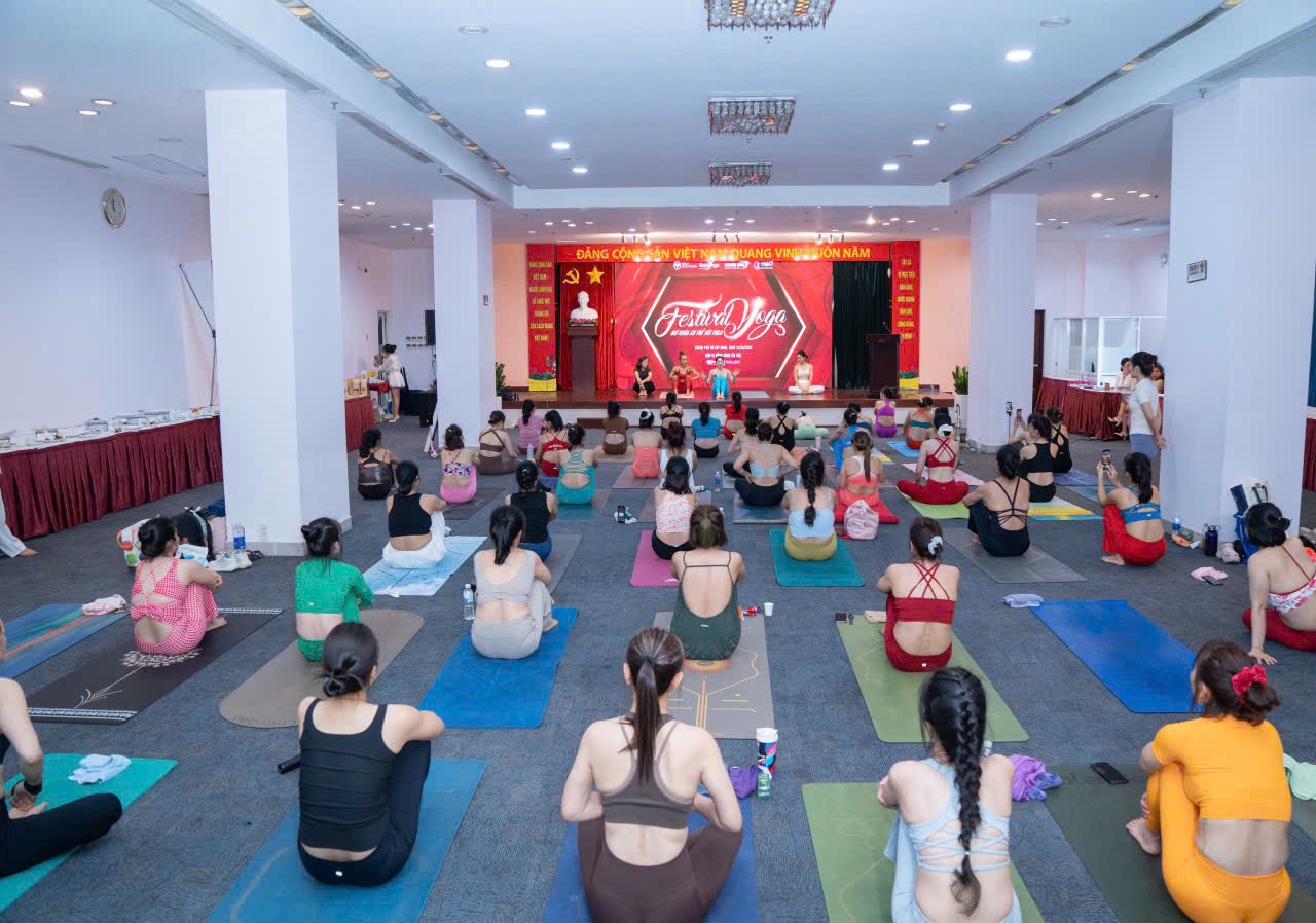 festival-yoga-2-1779873280.jpg