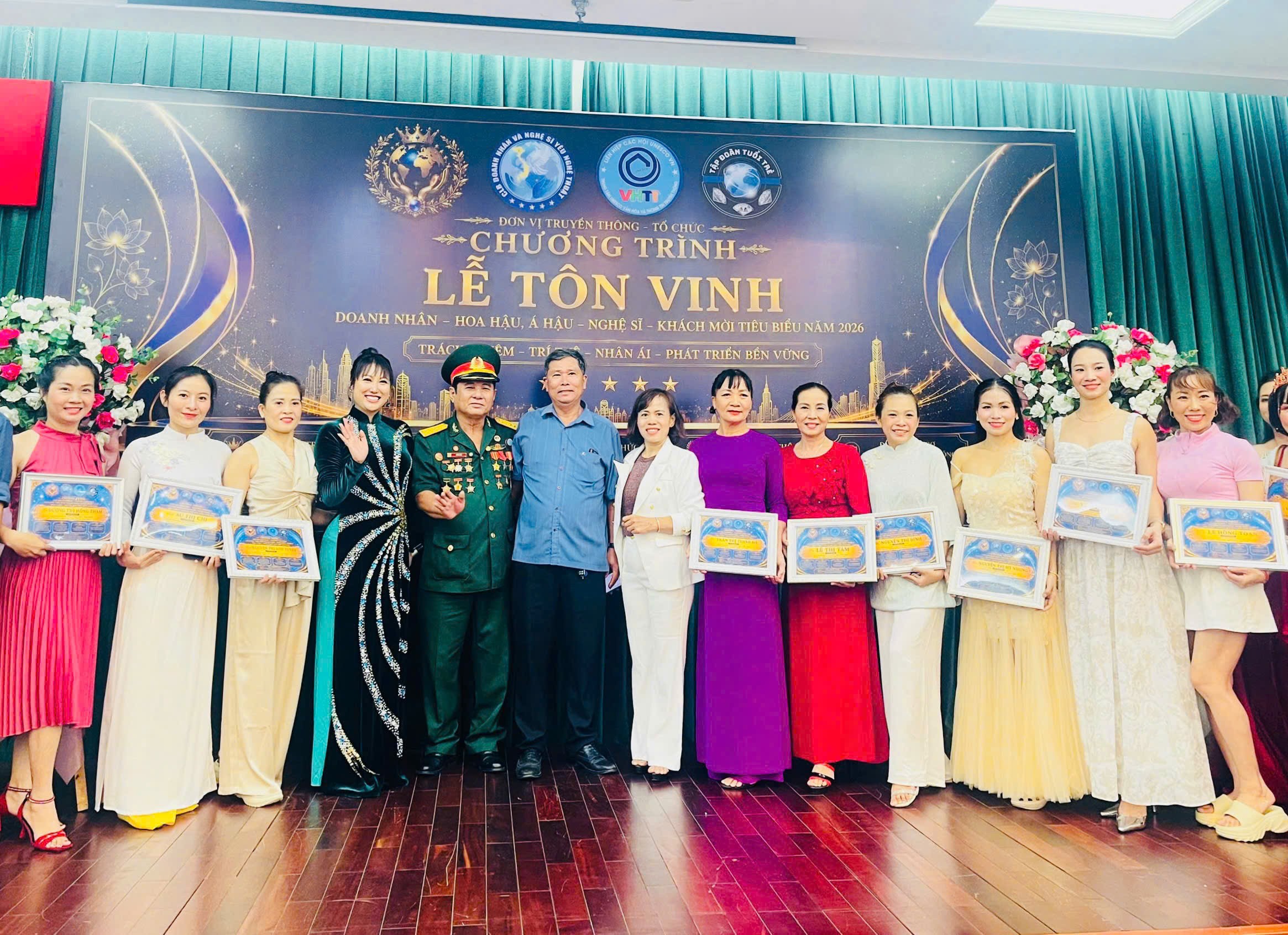 trung-tam-yoga-julia-hanh-12-1788187030.jpg