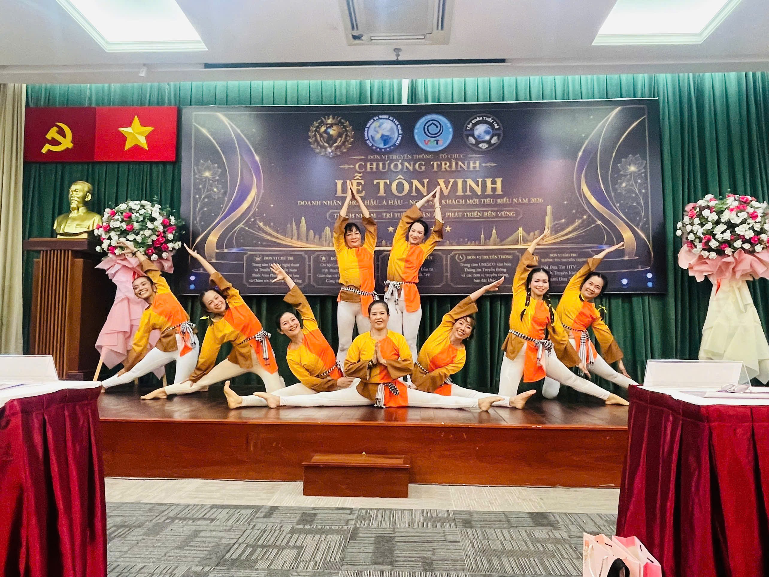 trung-tam-yoga-julia-hanh-14-1788187030.jpg
