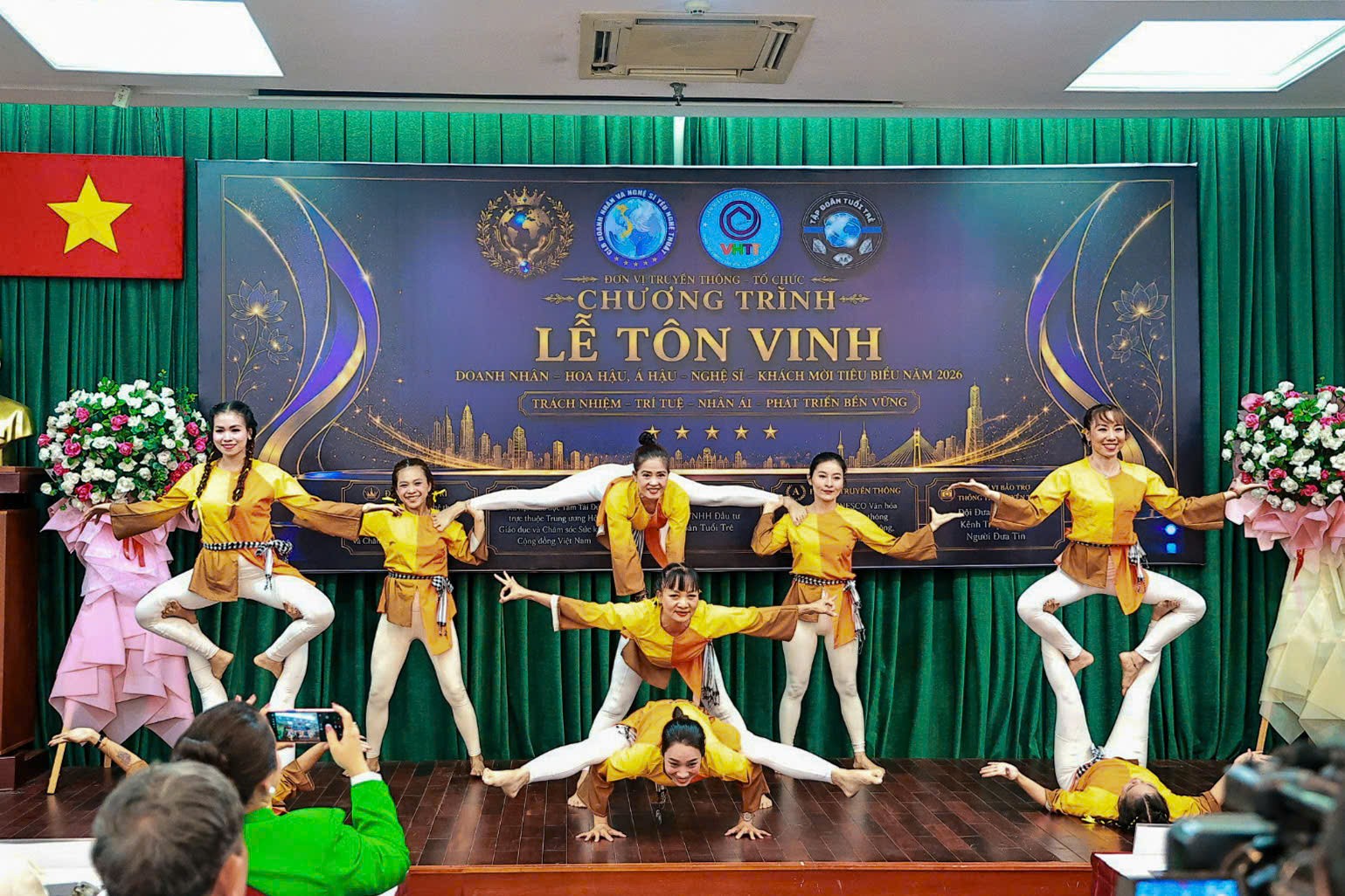 trung-tam-yoga-julia-hanh-7-1788187030.jpg