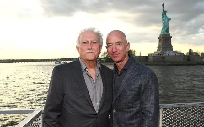 Jeff Bezos xây dựng đế chế 1.400 tỷ USD và trở thành người giàu nhất thế giới như thế nào?