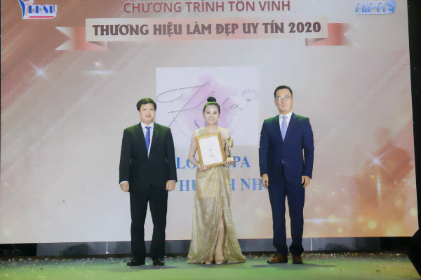 HUYNH NHU CEO FLORA SPA TOP 10 THUONG HIEU LAM DEP UY TIN 2020