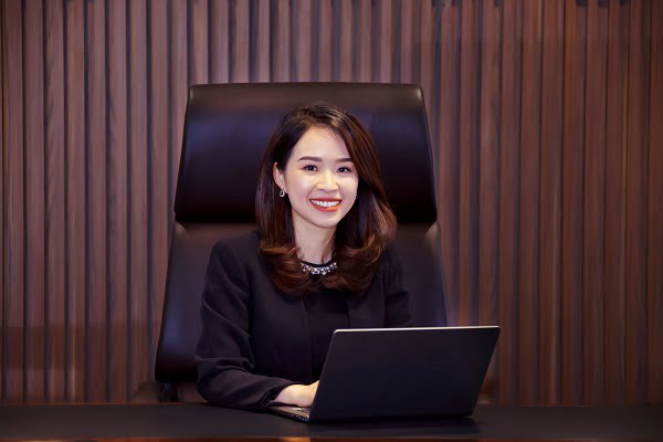 Năm tuổi của một sếp nữ tuổi Sửu: Trở thành nữ chủ tịch ngân hàng trẻ nhất Việt Nam, vừa cùng nhà băng lập được một kỷ lục - Ảnh 1.