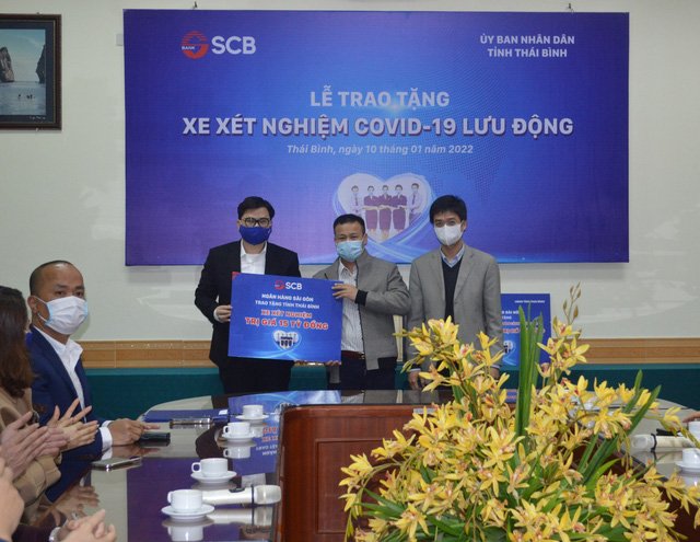 SCB trao tặng xe xét nghiệm lưu động tại tỉnh Thái Bình và Thanh Hóa - Ảnh 1.
