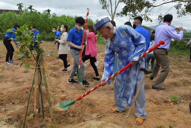 BSR ra quân trồng cây tại các điểm di tích lịch sử văn hóa tỉnh Quảng Ngãi - Ảnh 3.