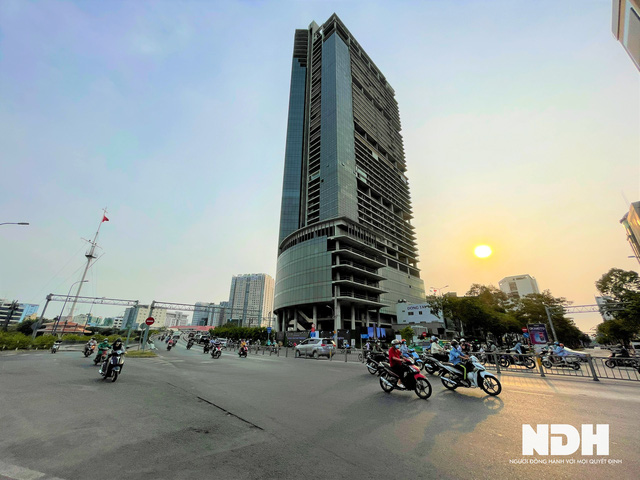  Cận cảnh dự án đình trệ 13 năm giữa trung tâm Sài Gòn: Đổi chủ, rào chắn mới được dựng  - Ảnh 3.