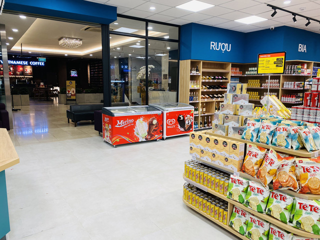 Bên trong cửa hàng tiện lợi - Nova Market - đầu tiên tại Tp.HCM của đại gia bất động sản Novaland - Ảnh 1.