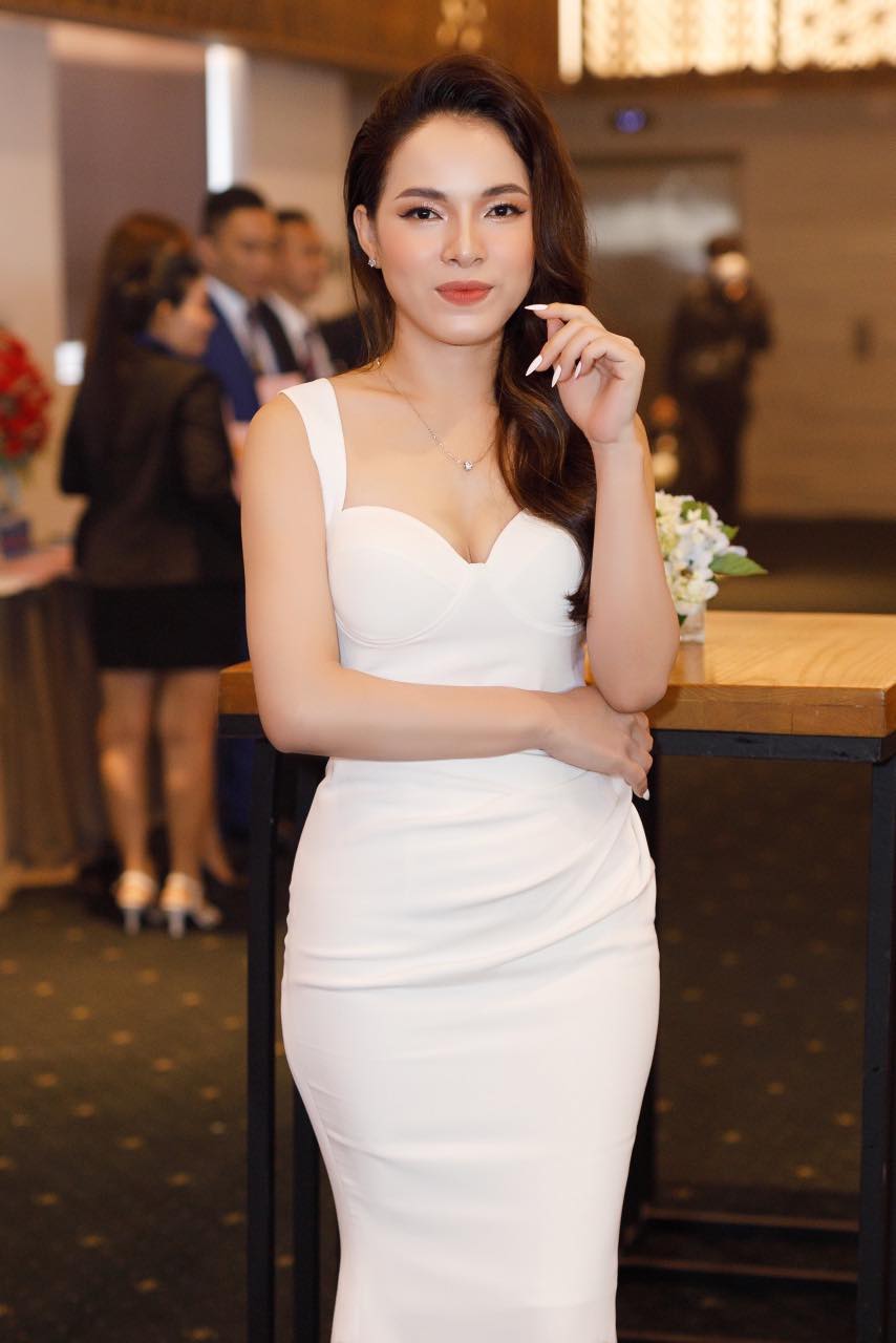CEO Kim Cương Beauty & Academy 