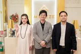 Bác sĩ Đỗ Hồng Ân và Hoa hậu Jennifer Ly thăm phòng thí nghiệm Medeze tại Thái Lan