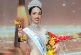 Nguyễn Thanh Huyền – Giám đốc kinh doanh Sumpharma đăng quang Á hậu Miss Business World Beauty 2025