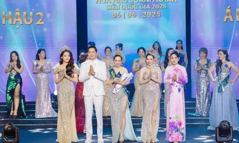 Á hậu Trần Thị Thanh Hồng xuất hiện lộng lẫy, trao giải Á hậu tại Hoa hậu Doanh nhân Siêu Quốc Gia 2025