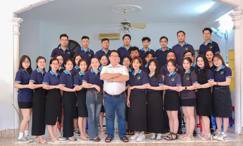 Tay ngang khởi nghiệp: CEO Nguyễn Văn Ninh xây cơ nghiệp tỷ đồng từ dưa lưới công nghệ cao