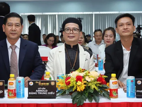 Phỏng vấn Đại sứ Ẩm thực toàn cầu OMG tại Việt Nam – Ông Arnold Đặng Trung Hiếu “Chuyến hành trình trong veo”