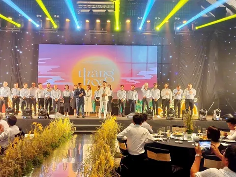 Nhạc sĩ Trần Tuấn Kiệt đánh dấu kỷ niệm 20 năm Đại Quang Phát với sáng tác "Đại Quang Phát Thắp Sáng Tương Lai"