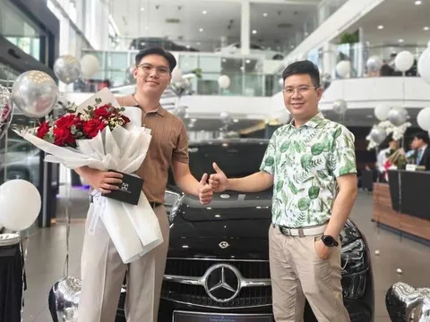 Khoảnh khắc bứt phá: Học Nghĩa ITP rinh xe sang ở tuổi 23