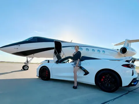 CEO Nguyễn Thị Thu Hằng chia sẻ góc nhìn về các lộ trình định cư Mỹ dành cho người Việt