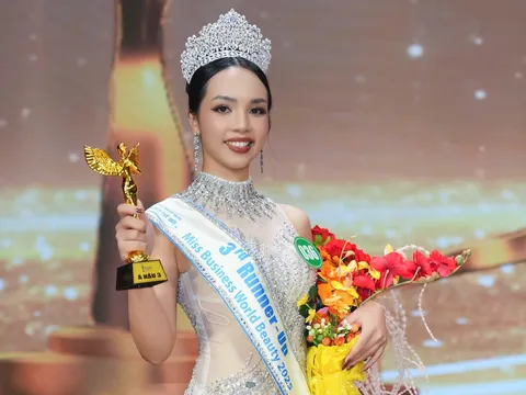 Nguyễn Thanh Huyền – Giám đốc kinh doanh Sumpharma đăng quang Á hậu Miss Business World Beauty 2025